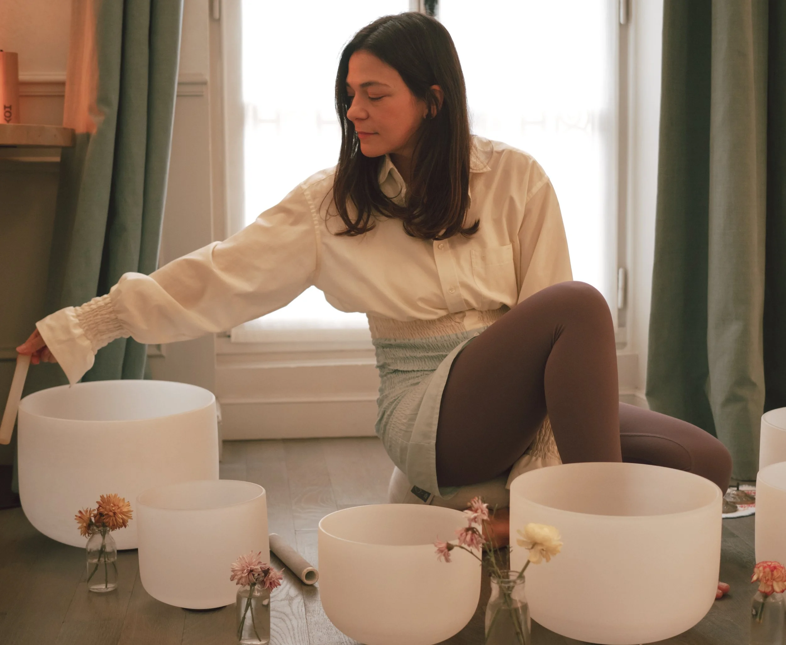 Uma Gaia; a sacred and magical conversation about slowness and sound healing with the sound therapist, diviner and poetess Olivia, Uma Gaia.