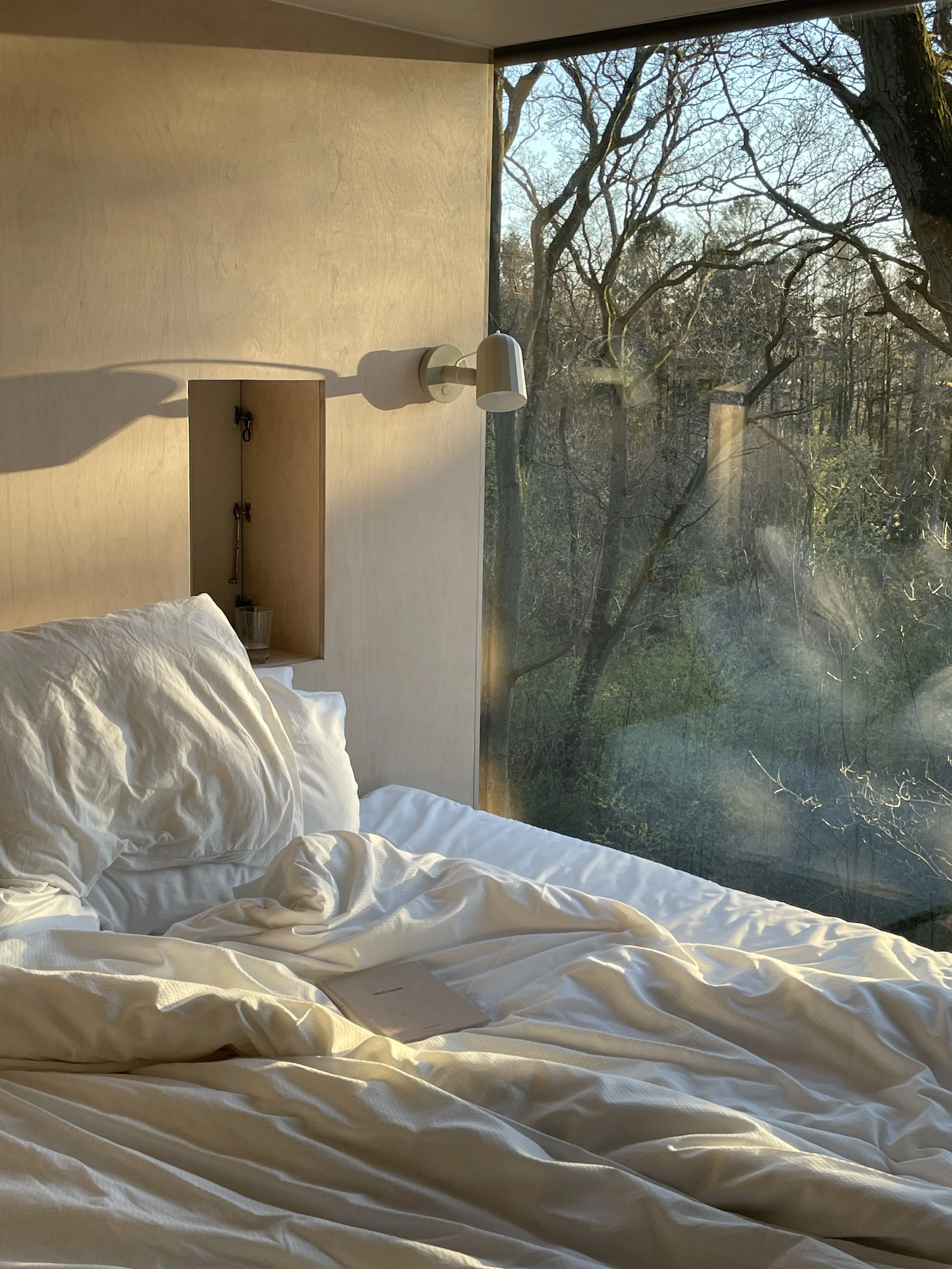 A magical night in the exclusive and eco-friendly Løvtag Treehouse Cabin.