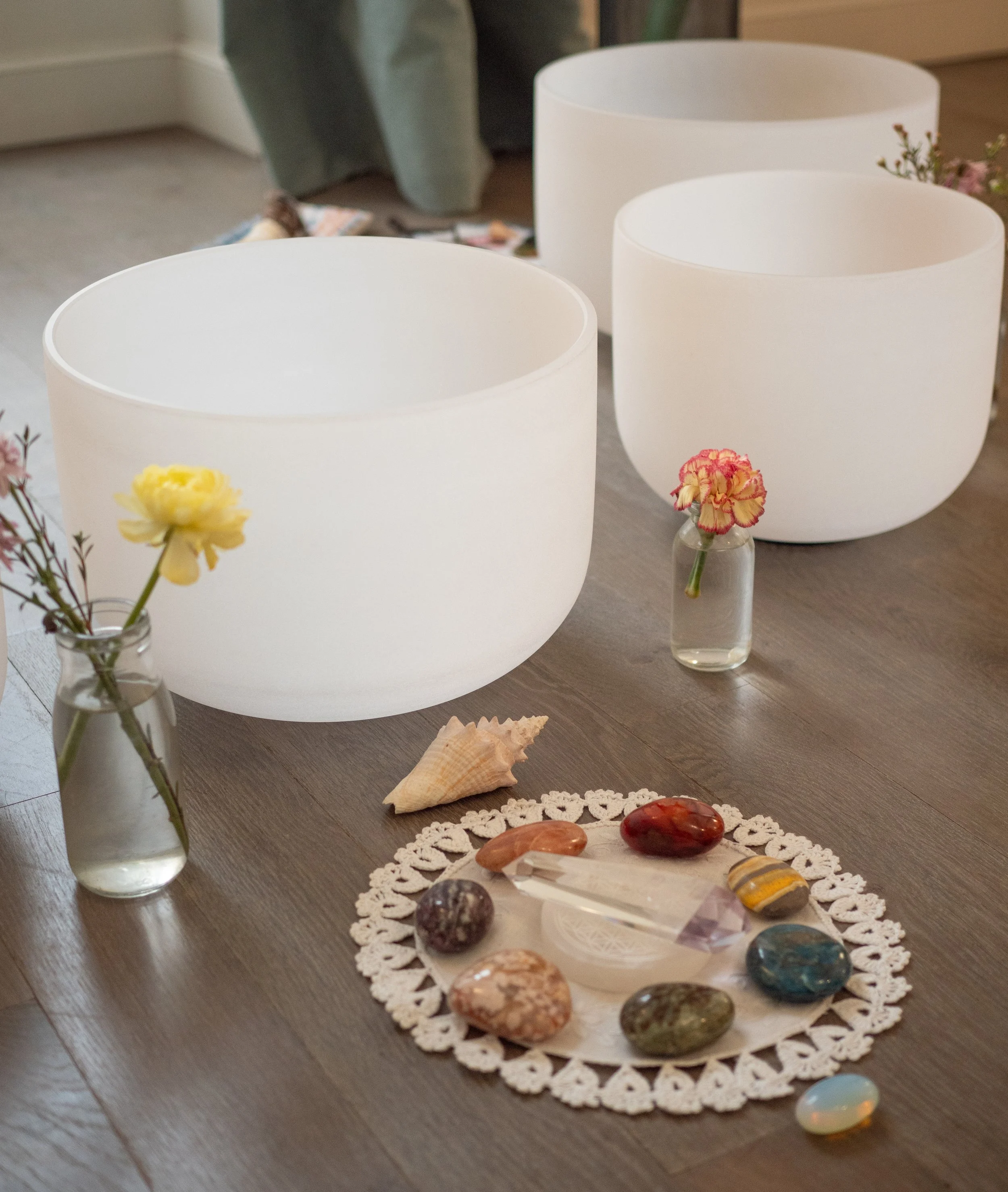 Uma Gaia; a sacred and magical conversation about slowness and sound healing with the sound therapist, diviner and poetess Olivia, Uma Gaia.